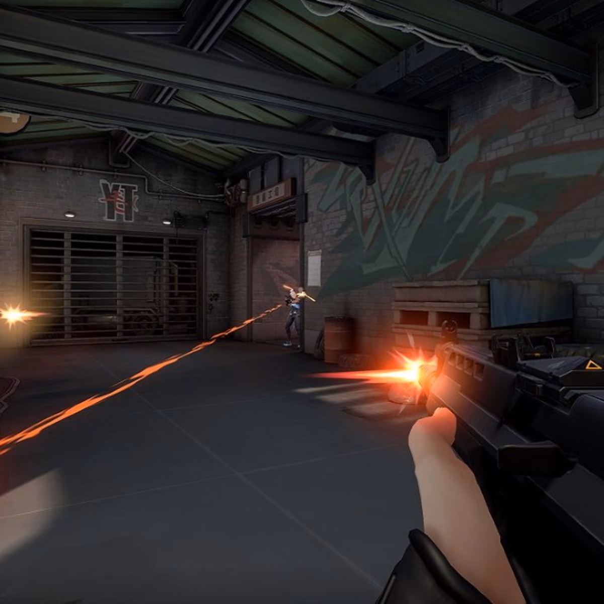 How do you aim in Valorant?