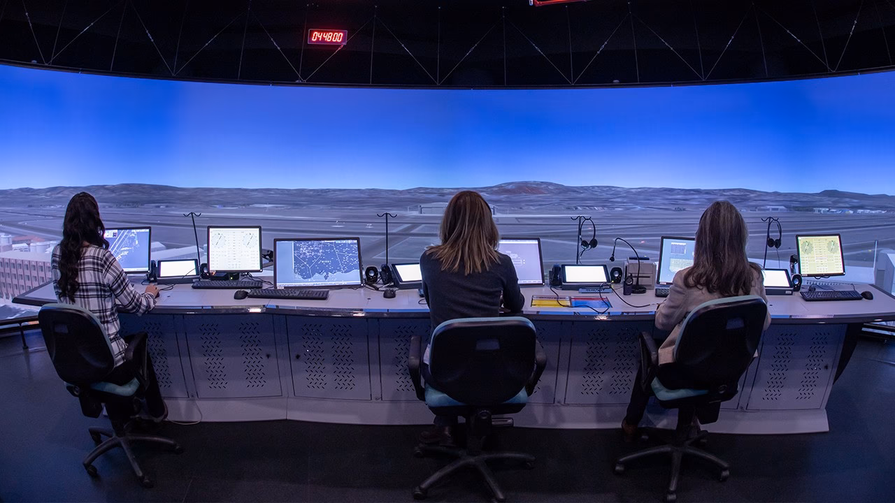 What is air traffic control in Microsoft Flight Simulator?