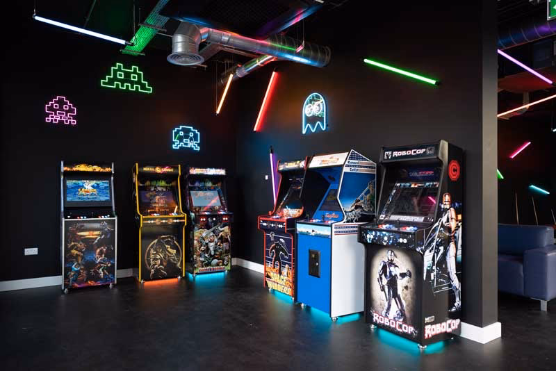 ¿Qué ofrece el servicio de alquiler de máquinas arcade?