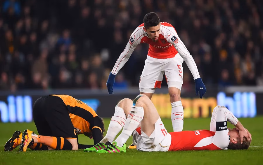 Why did Arsenal collapse in 2007-08?