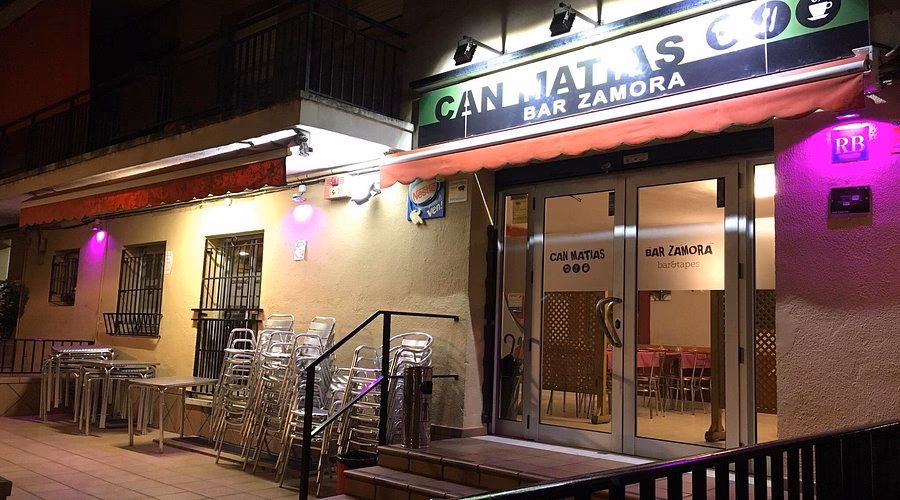 ¿Cuántos Baños tiene un bar en Zamora?