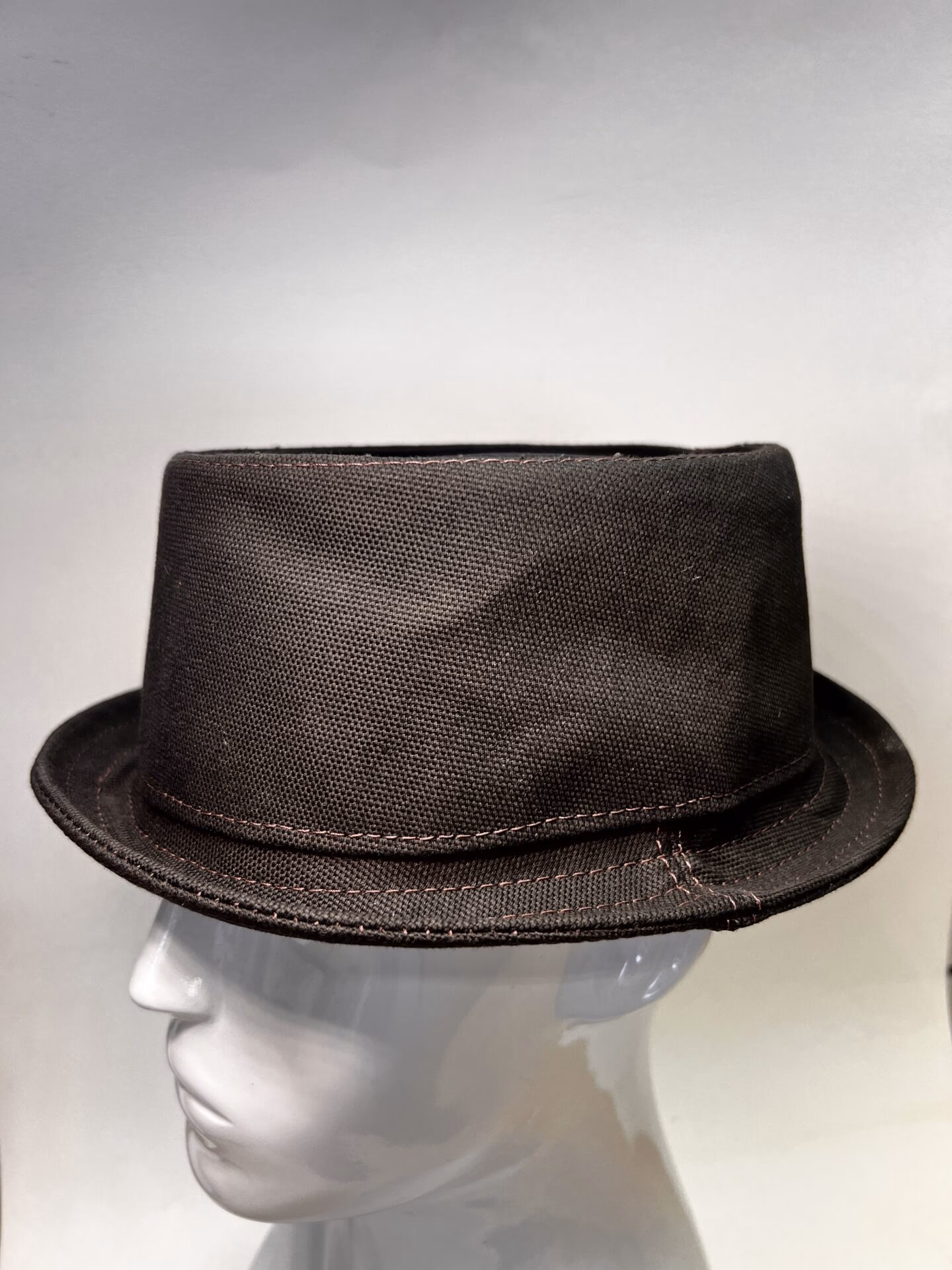 Is fedora a hat?