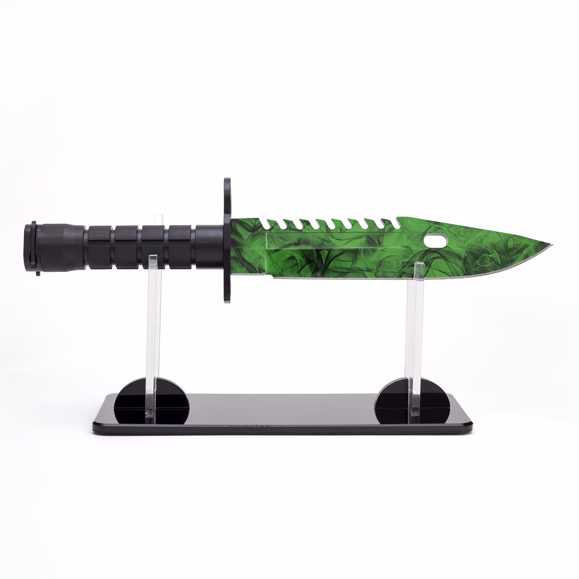 What color is a bayonet gamma Doppler Emerald in Counter-Strike 2?
