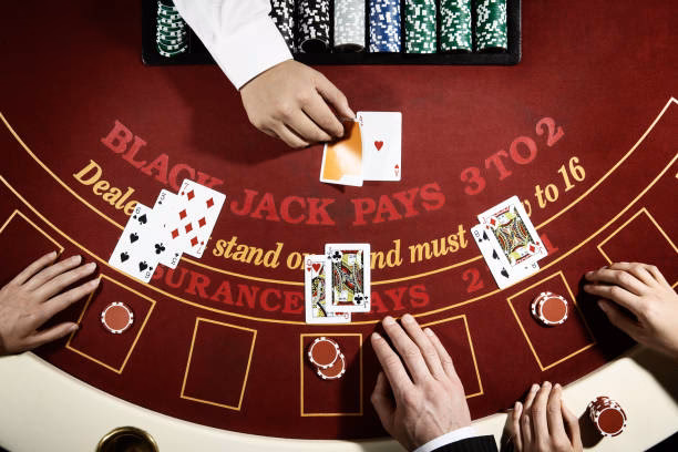 ¿Cuándo se debe pedir en blackjack?
