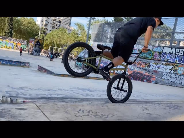 What is BMX streets physics?