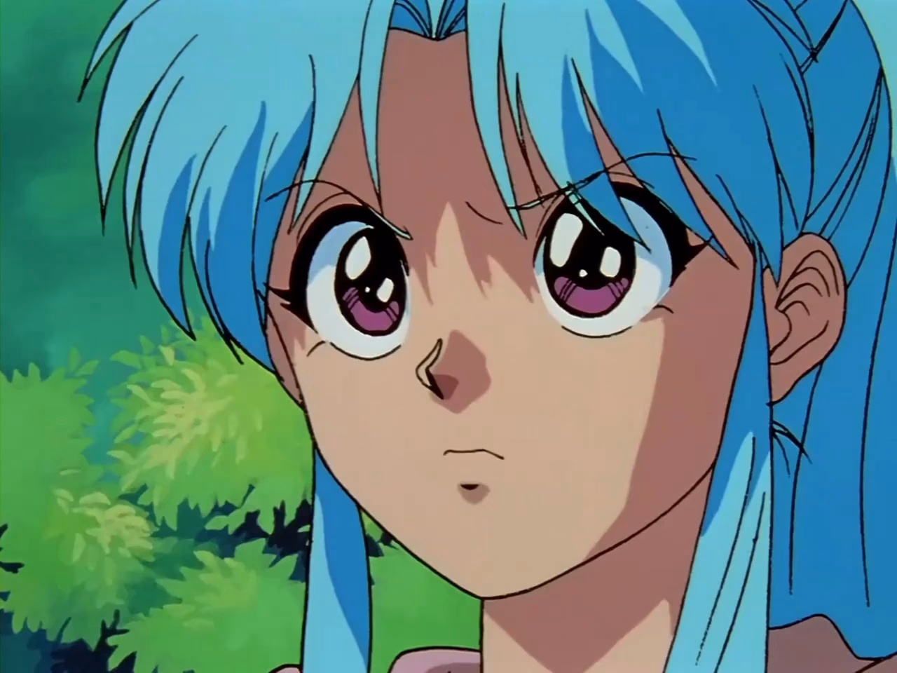What weapons does Botan use in Yu Yu Hakusho?