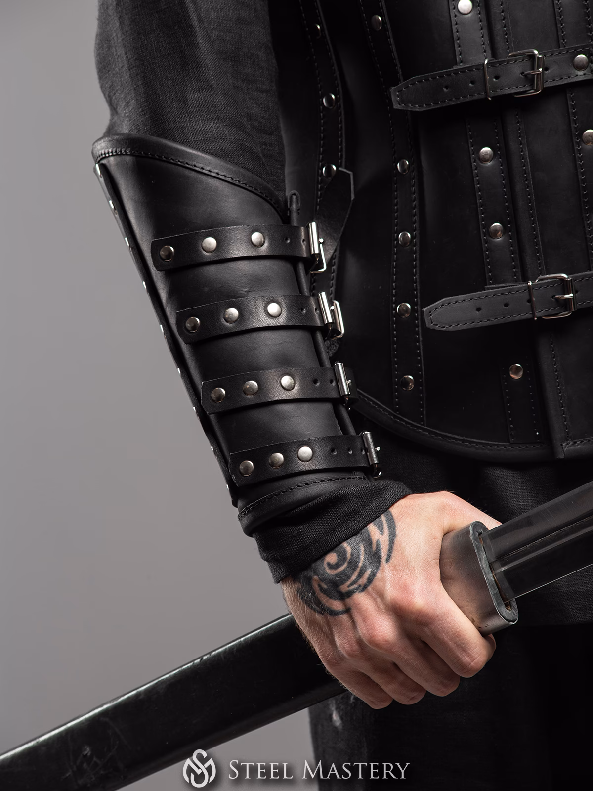 What is the difference between a bracer and a Vambrace?