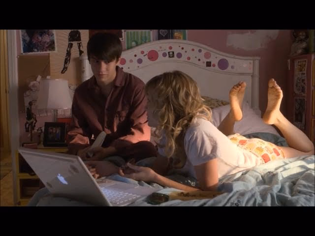 Are Brie Larson's feet odd-looking?