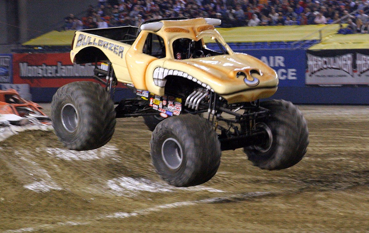 Who drove a bulldozer truck in Monster Jam World Finals?