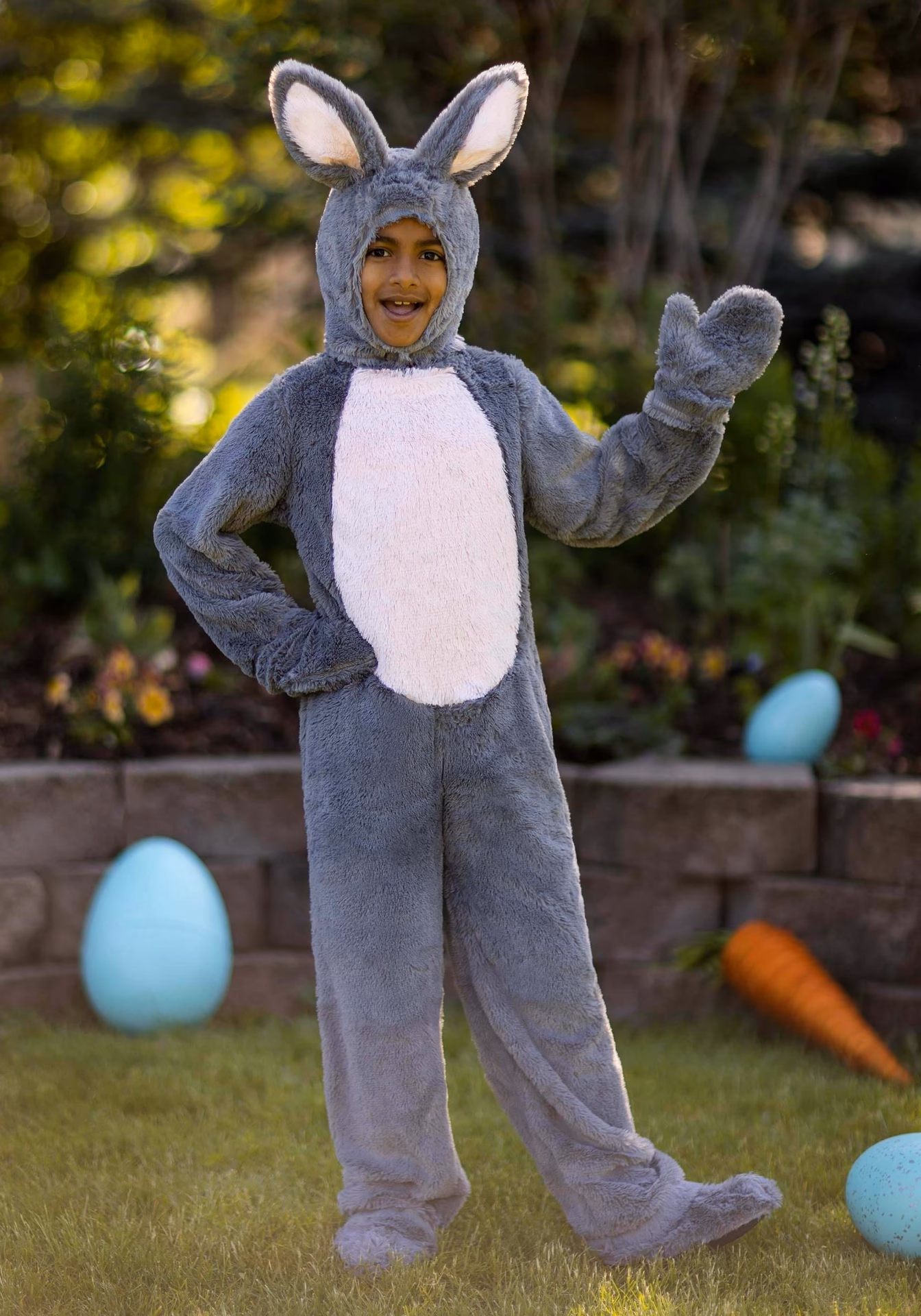 What is a good costume idea for a white rabbit?