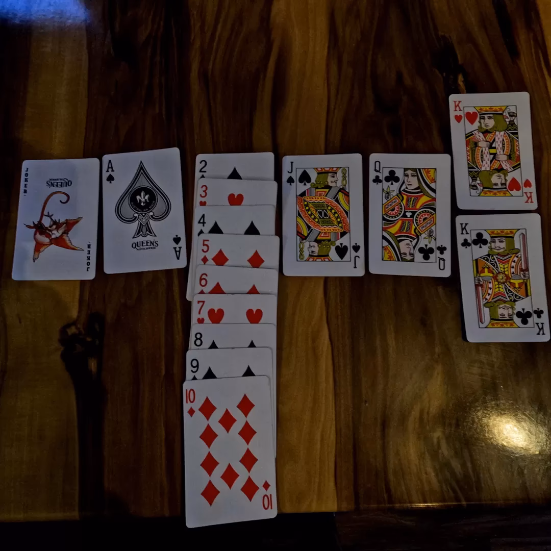How do you play a Cabo card game?