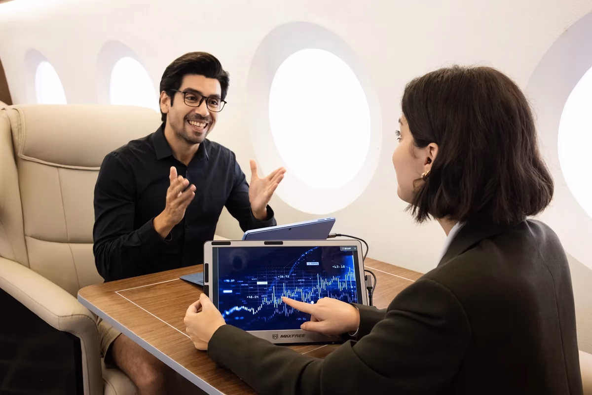 Are external monitors allowed on a plane?