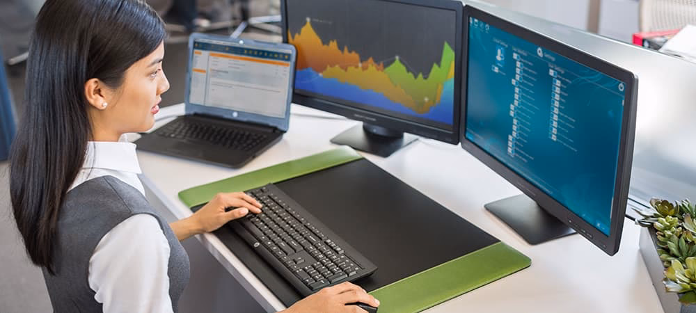 Can a laptop be used as a second display?