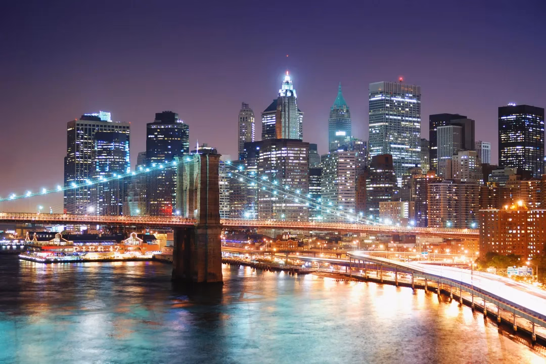 Where can I find free city wallpapers?