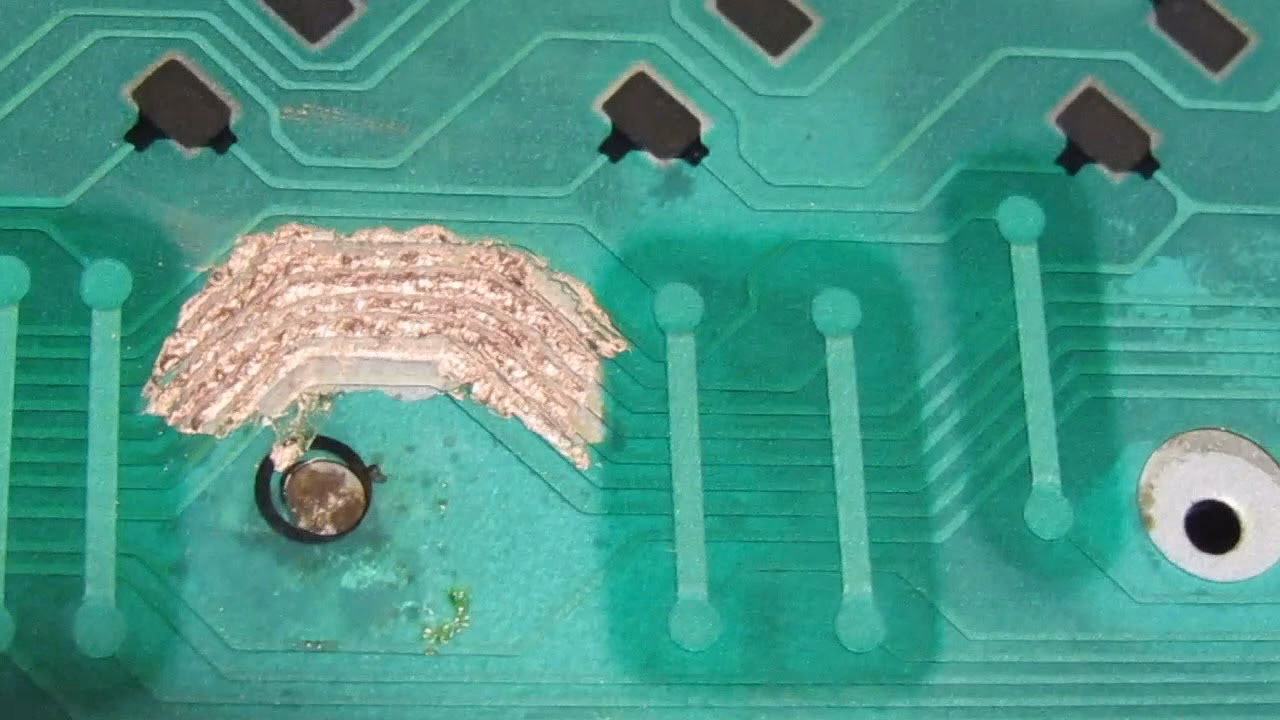 ¿Cómo arreglar un teclado de membrana?