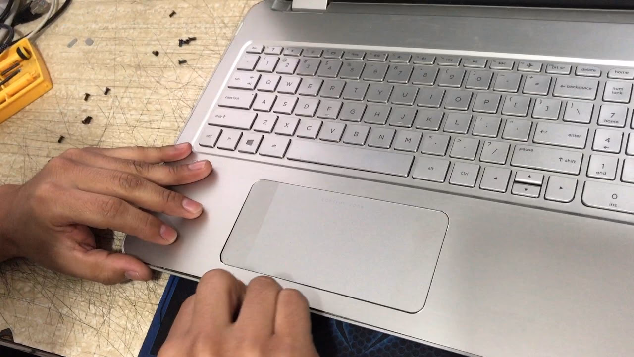 ¿Cómo reemplazar la batería en la mayoría de las laptops de Dell?