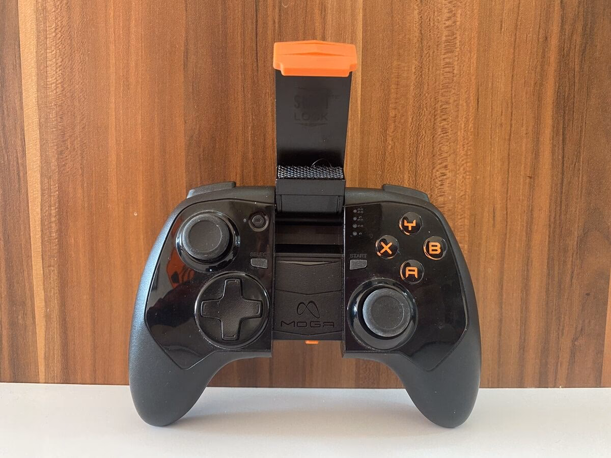 Can you play games with a MOGA Pro Controller?