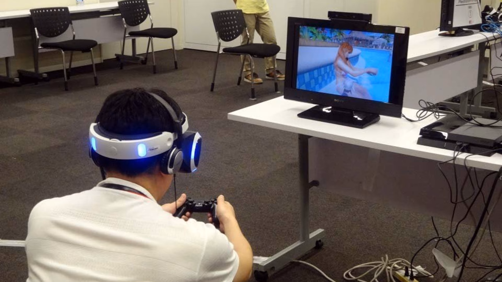Why is VR Paradise so strange?