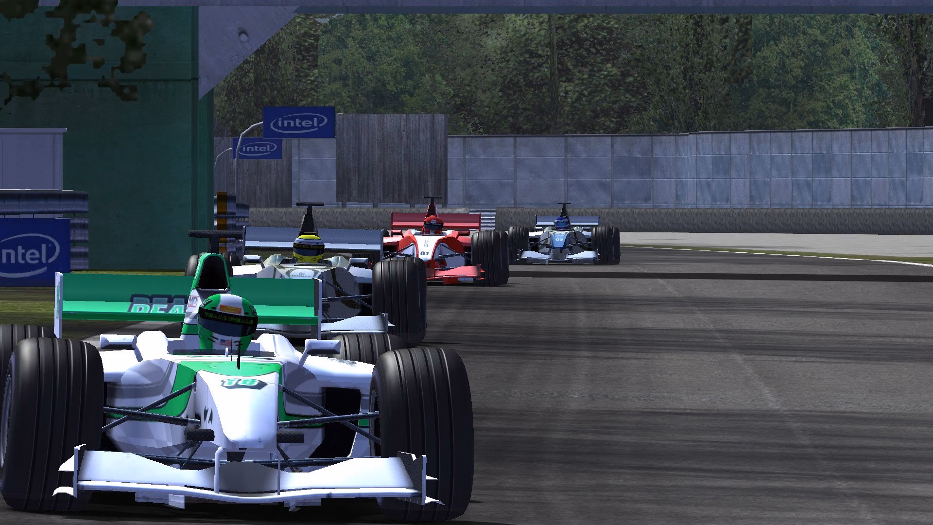 ¿Qué sensación de realismo ofrece rFactor?
