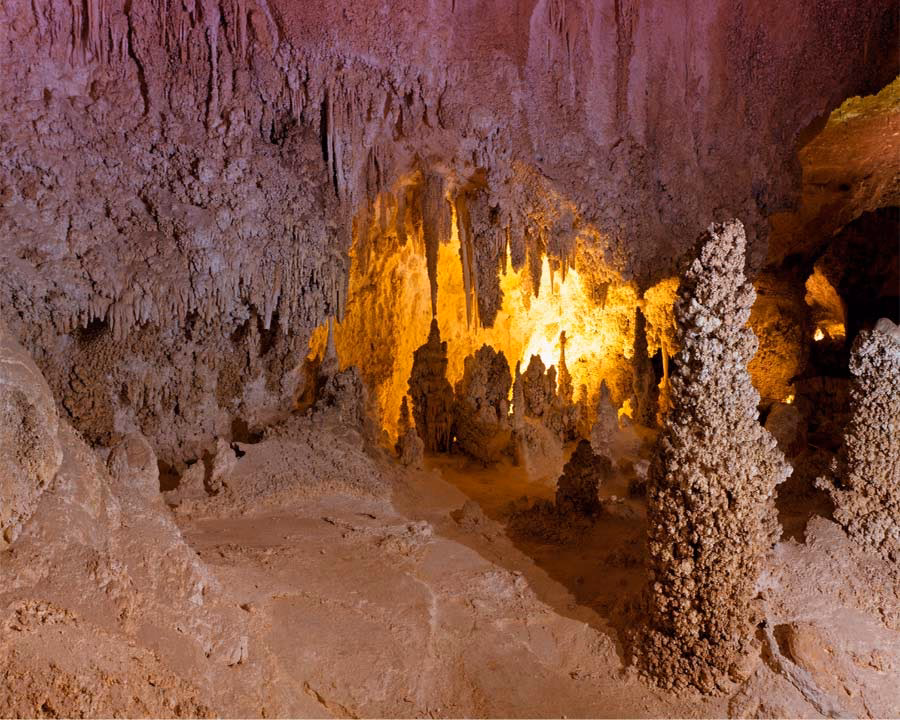 Where is desert cave hotel Coober Pedy?