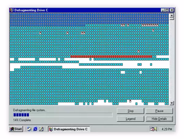 ¿Cómo ejecutar la desfragmentación de disco en Windows Server?