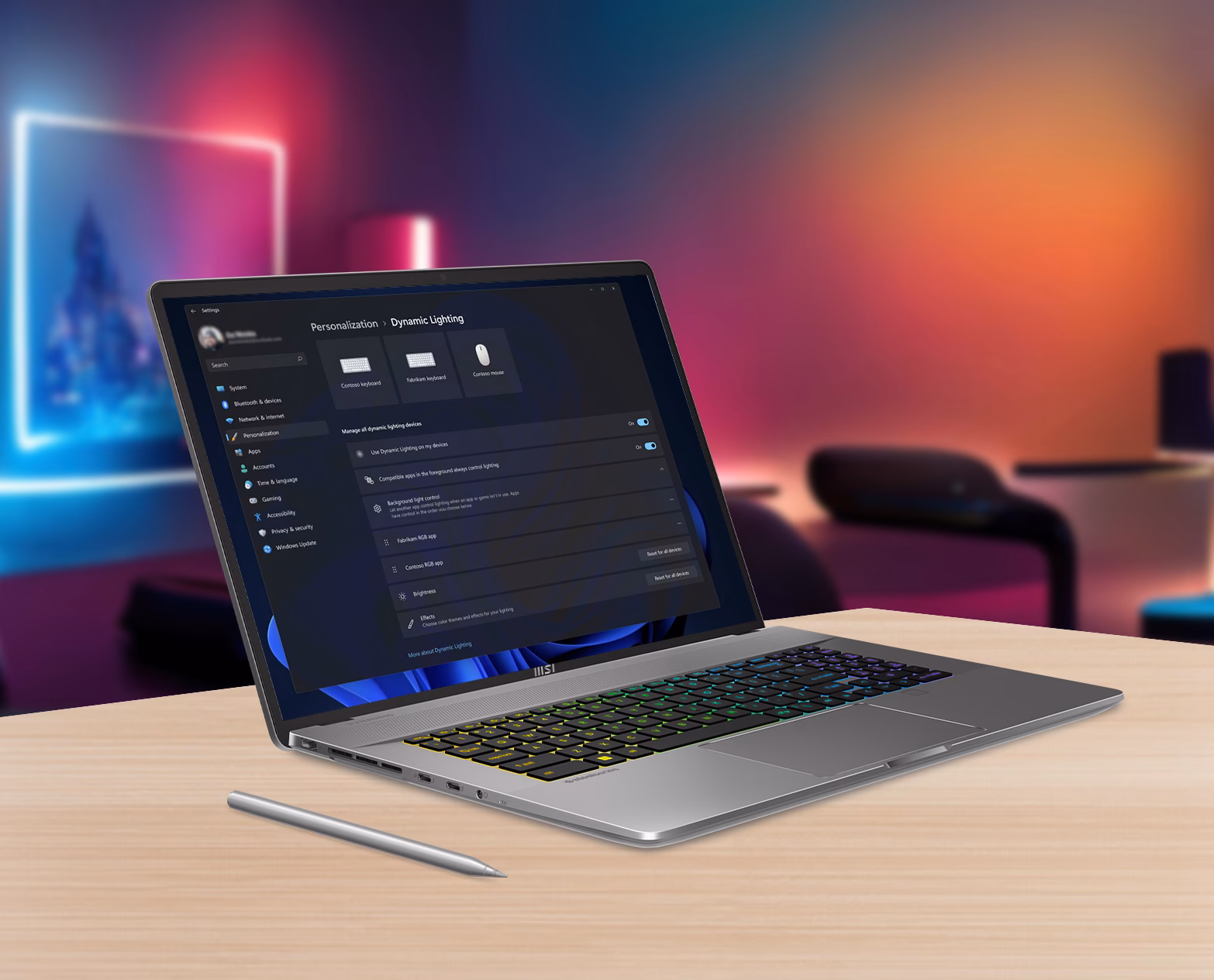 What is dynamic lighting in Windows 11?
