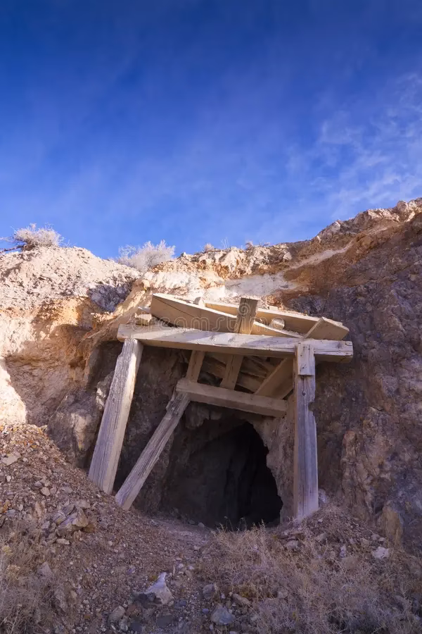 How do you make a mine entrance in Minecraft?