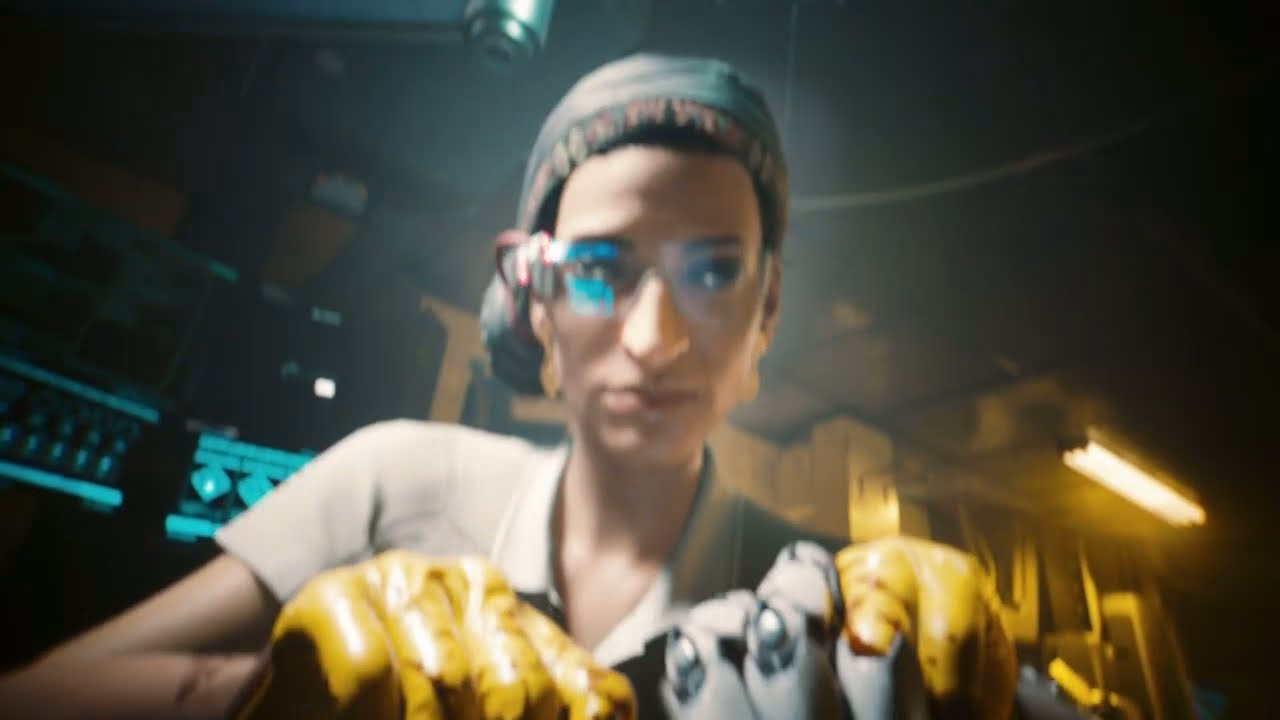 How many computers does Farida Nazeri have?