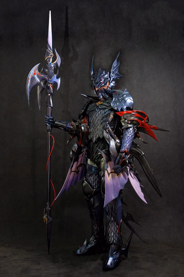 What equipment does a dragoon use?