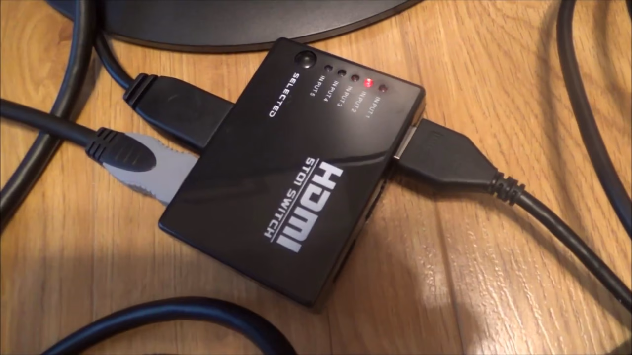 How do you connect a TV to a splitter?