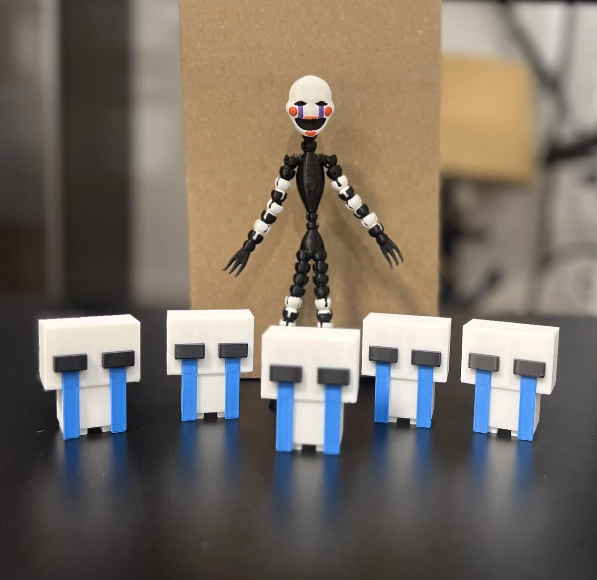 What does a security puppet look like in five nights at Freddy's?