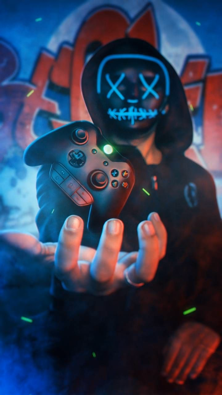 How many images are there on gamers wallpaper?