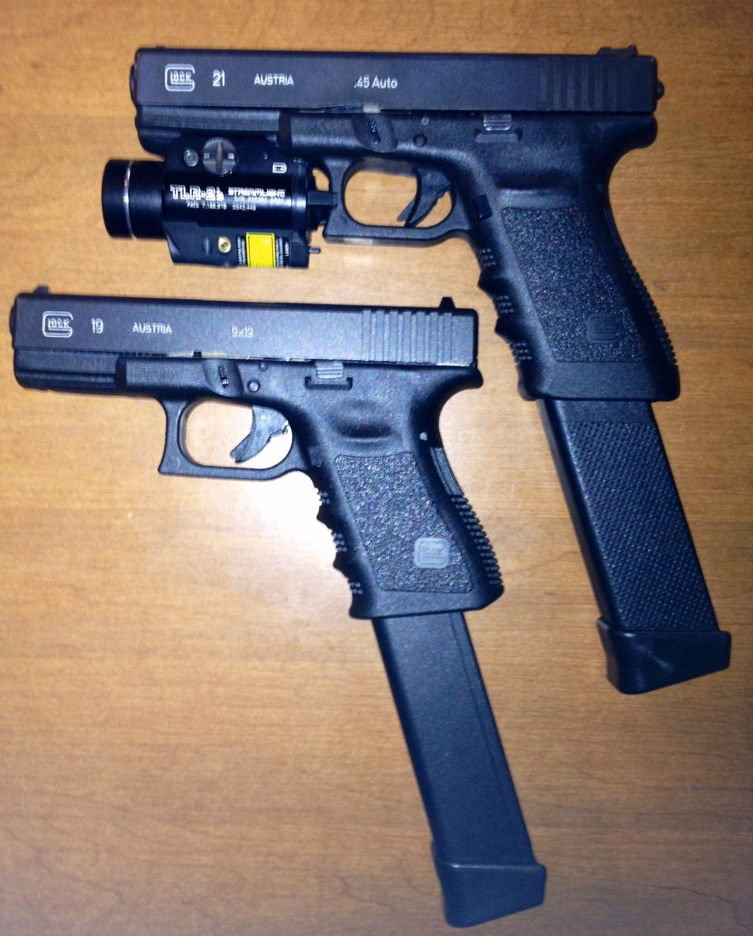 What is a Glock 19 Gen4 pistol?