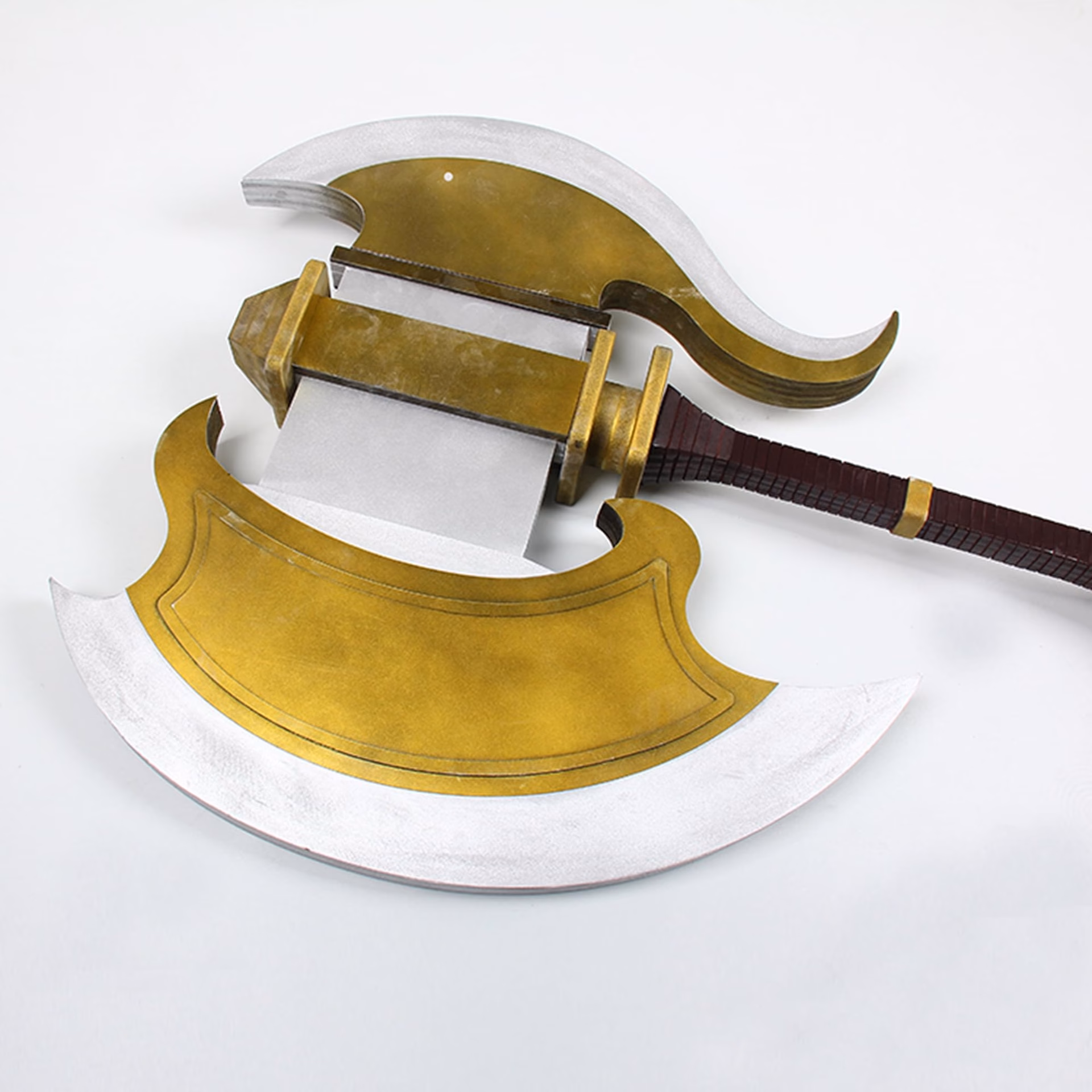 Which axe is effective against infantry in Fire Emblem?
