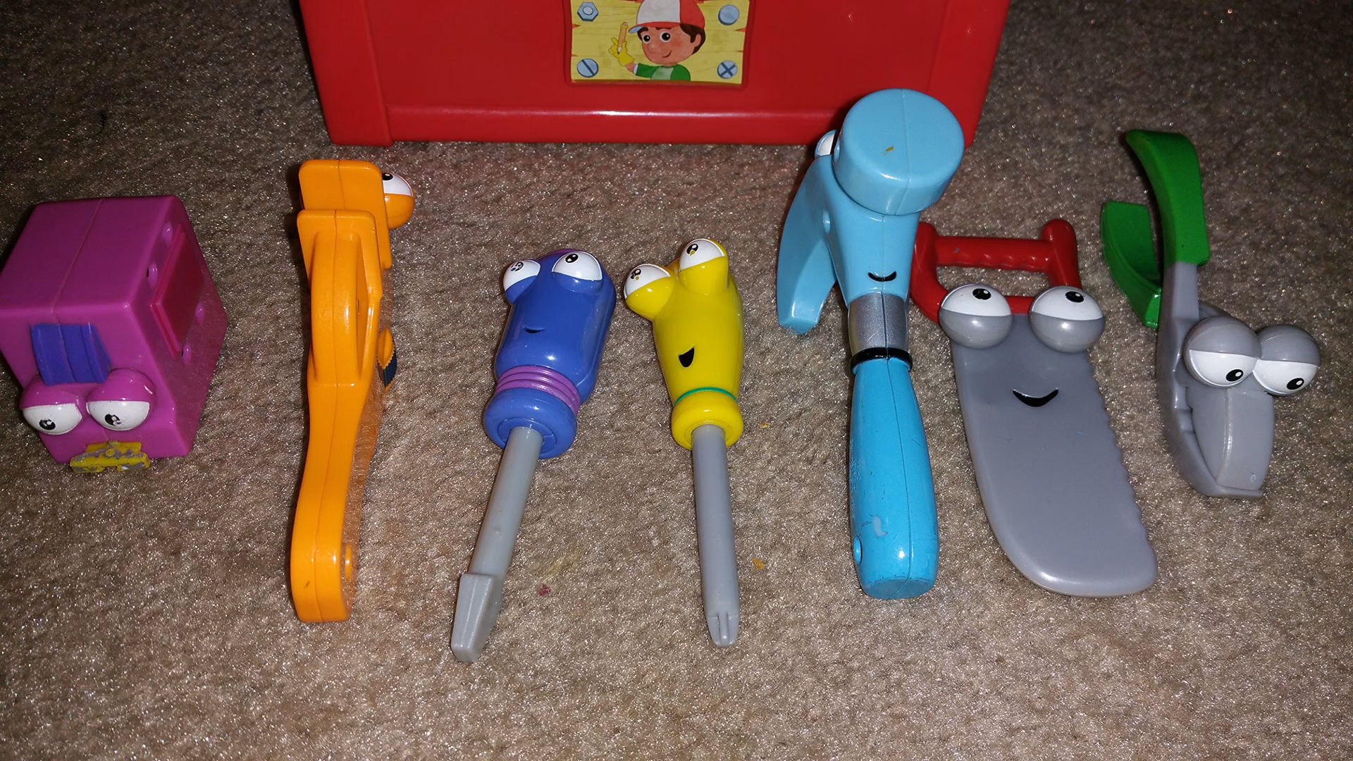 ¿Qué juegos de Manny a la obra ofrece Disney Junior?
