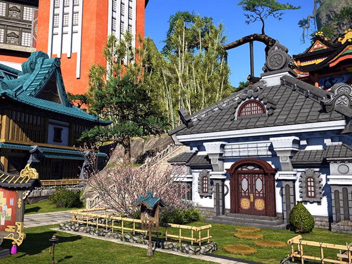 How many housing districts are there in FFXIV?
