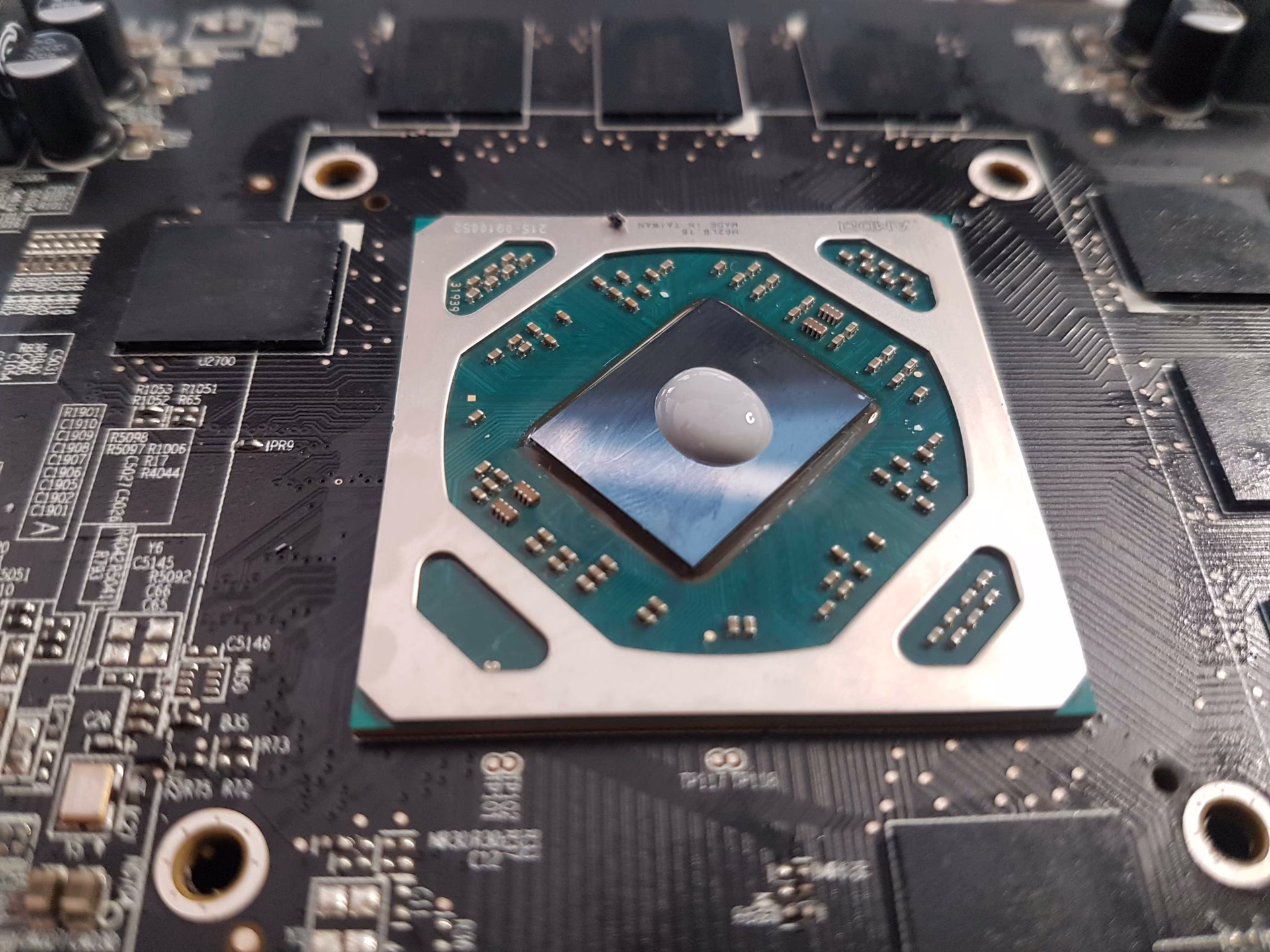 How do you use thermal paste on a GPU?