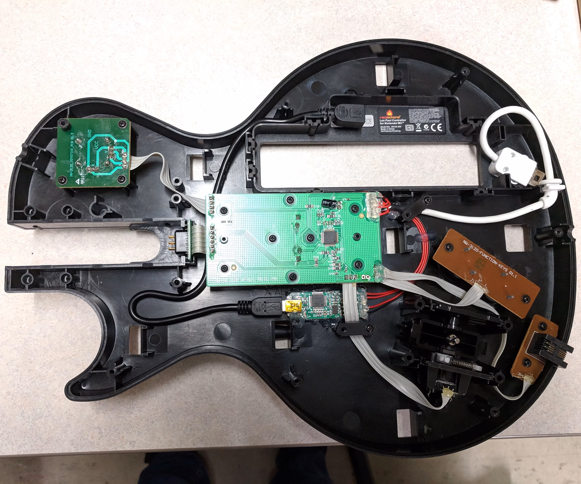 Can you use a controller on a Wii Guitar Hero?