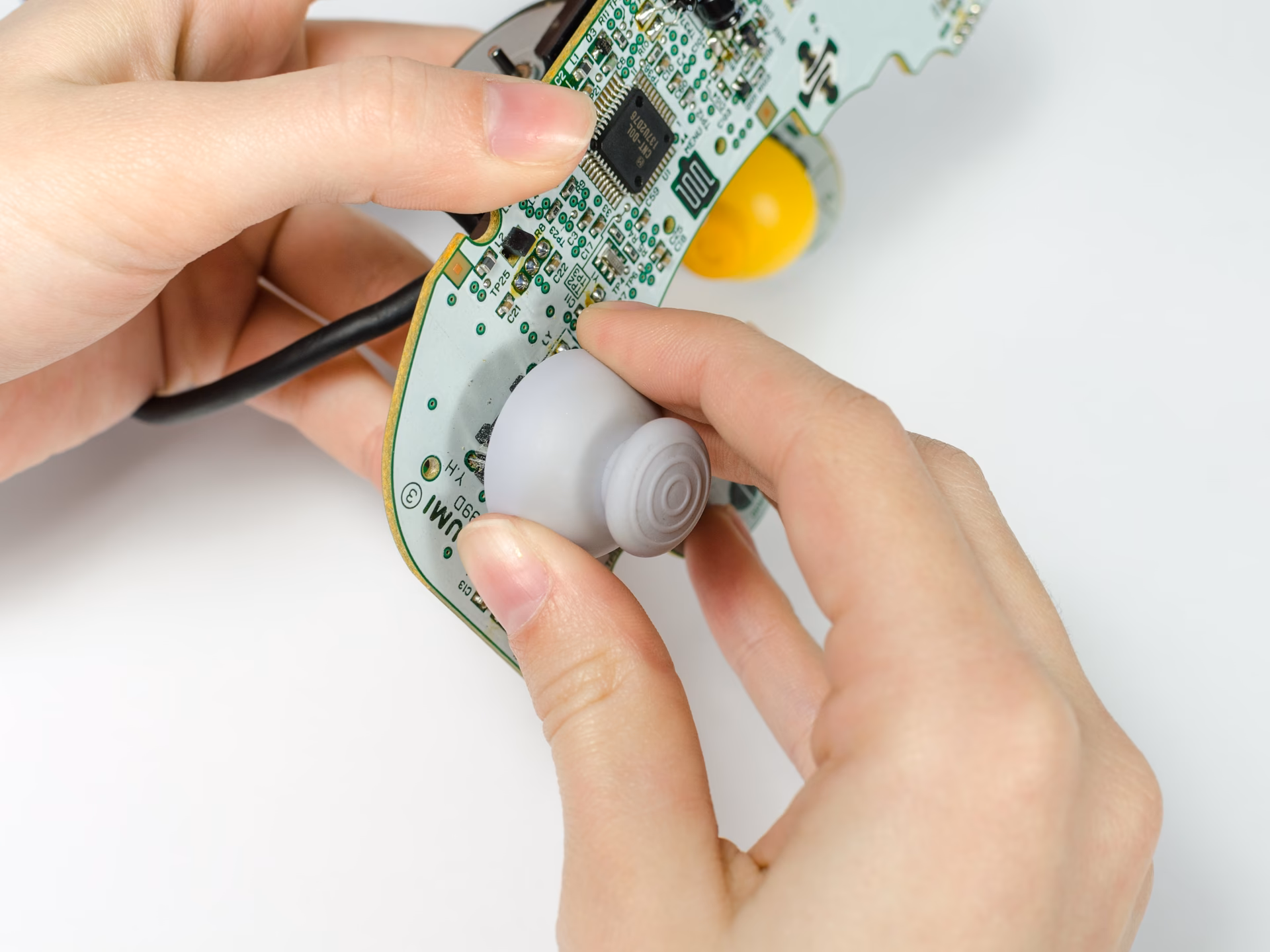 What buttons do I press to soft reset my GameCube controller?