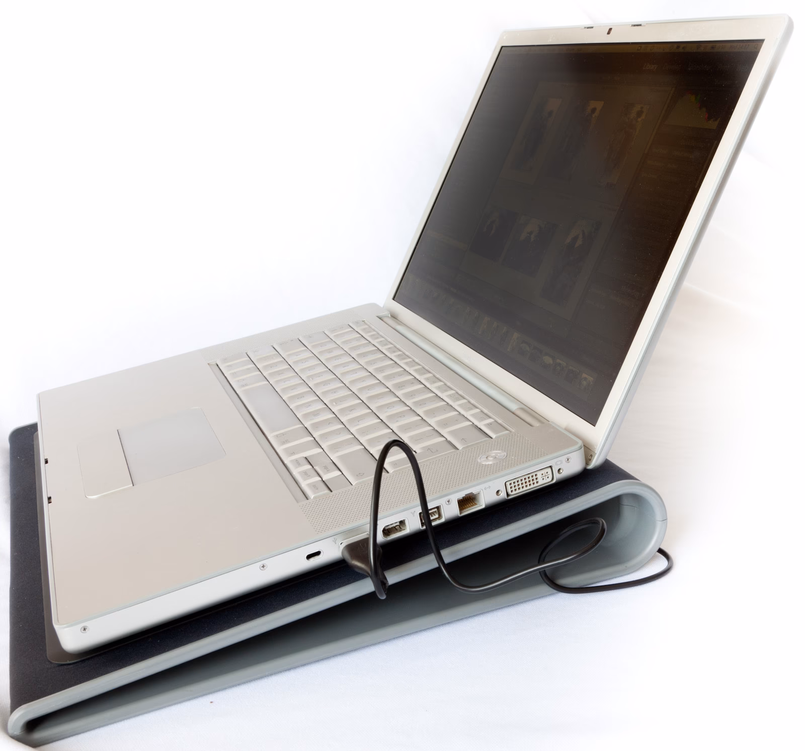 How to cool down laptop without cooling pad?