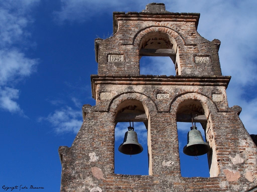 ¿Cuántos campanarios hay en una iglesia?