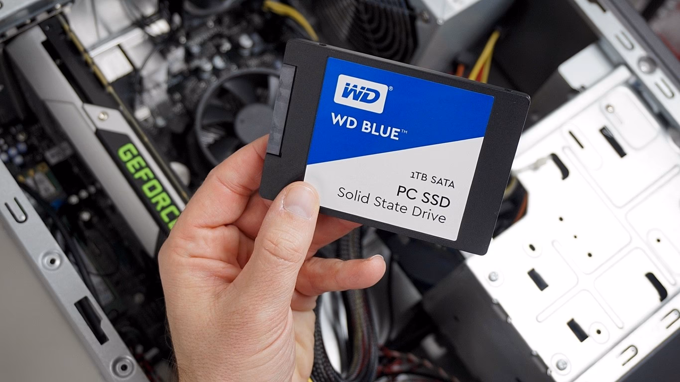 ¿Cómo instalar un SSD en un PC antiguo?