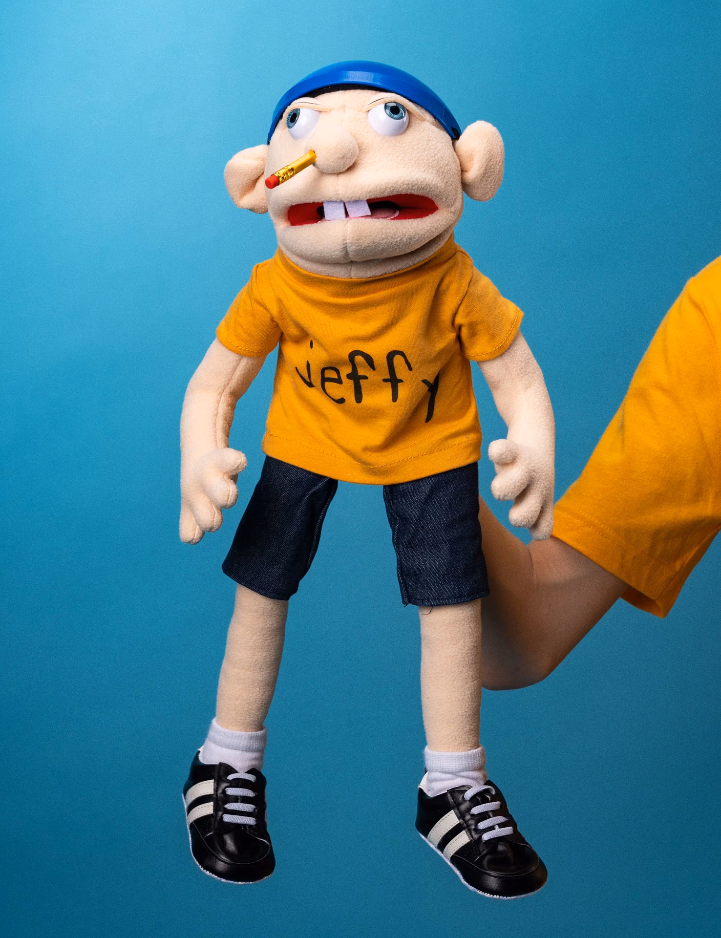 Who voices Jeffy the puppet?