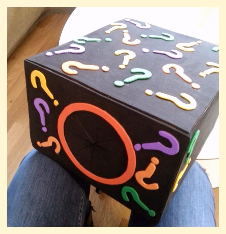 ¿Qué es el juego de la caja misteriosa?