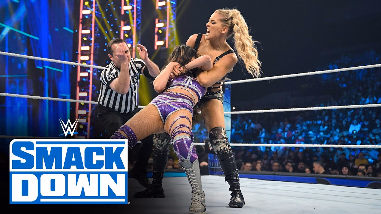 How old is Lacey Evans?