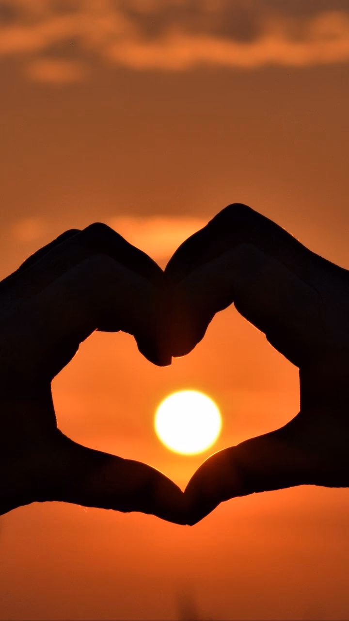 What is I Love Wallpaper?