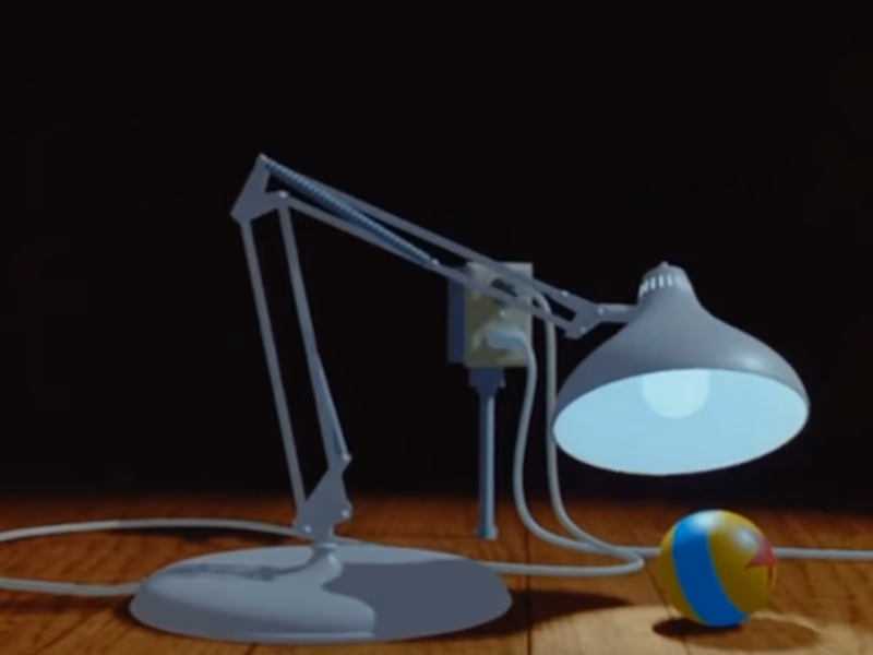 What is the difference between Luxo Sr and Luxo Jr?