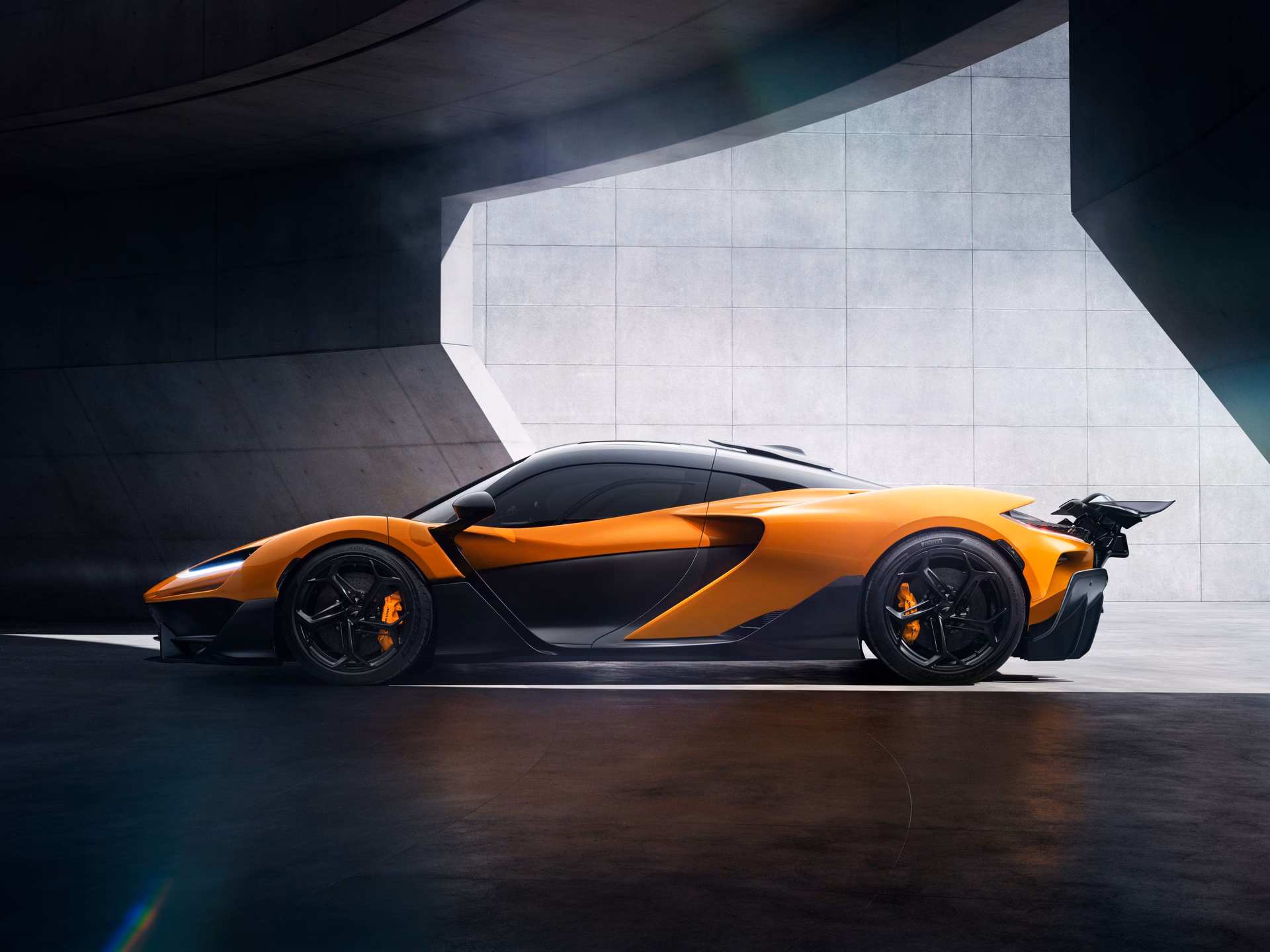 What cars does McLaren make?