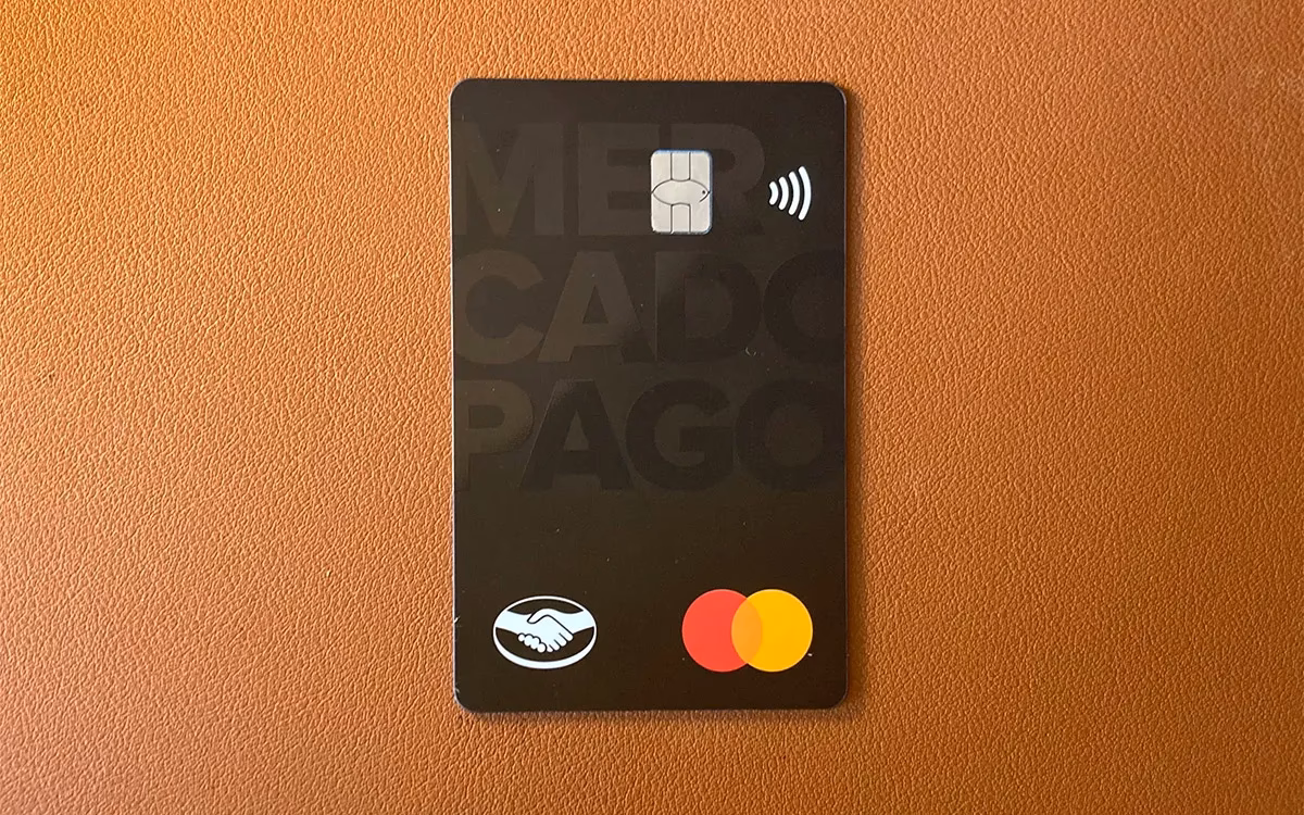 ¿Cuál es el mercado objetivo de las tarjetas de débito prepagas?
