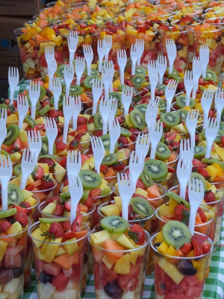 Como montar uma mesa de frutas adequada para o seu evento?